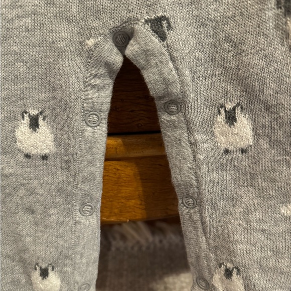 NWT Max Studio Baby lamb sweater romper 6-9 month - Picture 4 of 6